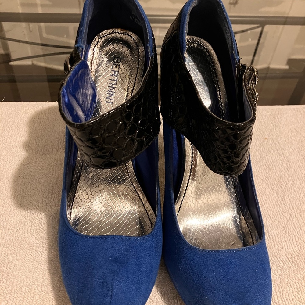 BERTINNI Royal Blue High Heel. Size 8